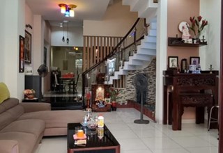 Nhà đẹp Trần Xuân Soạn Quận 7, Tặng toàn bộ nội thất xịn sò, có sân để xe hơi trong nhà