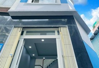 Bán nhà 2 Tầng nở hậu gần 5m trung tâm Quận 10, Nội Thất rất mới dọn vào ở ngay