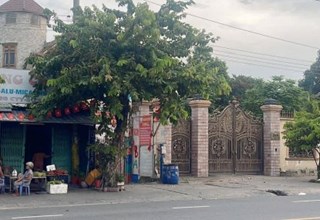 Bán dãy trọ, Đường DT743C, Tân Đông Hiệp, Dĩ An,160m, 2 tầng, 9 ngủ, xe hơi, chỉ 4,8 tỷ.