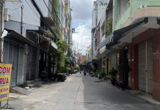 Hẻm xe hơi, Lạc Long Quân, Phường 3, Quận 11, 2 tầng, khu dân cư đồng bộ, chỉ 5,3 tỷ.
