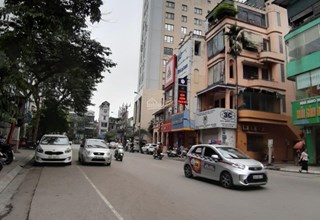 bán nhà VP tại ngõ 75 Trần Thái Tông, Thọ Tháp, Thành Thái, Cầu Giâý DT 150 m2 giá 125 tỷ
