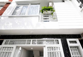 NHÀ ĐÚC 4 TẦNG PHAN ĐĂNG LƯU, PHÚ NHUẬN